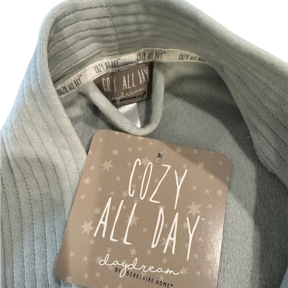 Cozy All Day Super Soft Robe- size L - Picture 3 of 4